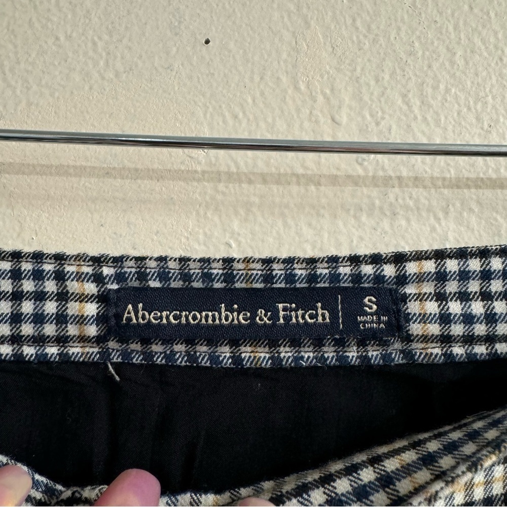 Abercrombie and Fitch Women’s Button Down Plaid Mini Skirt Size Small - Picture 2 of 3